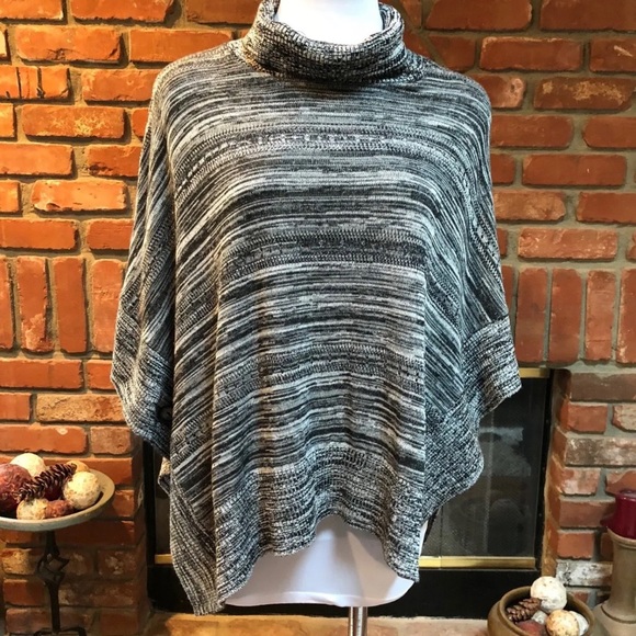 BoHo L BLACK Gray White Hi Lo Butterfly Turtleneck LAYERING SHIRT Top - Picture 2 of 6